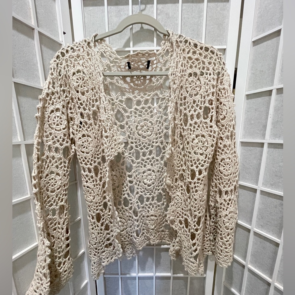 Bohemian Retro Crochet Women's Cover, Bell Sleeves, Cream M/L.